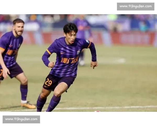 巴顿时隔四年重返国足!边路多面手或成佩家军战术奇兵 巴顿时隔四年重返国足!边路多面手或成佩家军战术奇兵