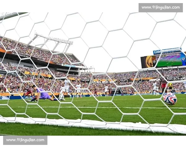 弗洛伦蒂诺盛赞国际足联与 DAZN 合作:新世俱杯免费转播开启足球新时代 弗洛伦蒂诺盛赞国际足联与 DAZN 合作:新世俱杯免费转播开启足球新时代