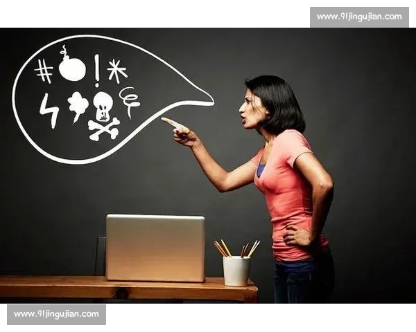 河南队严正回应成都球迷恶意侮辱:喷涂脏话、亵渎足球文化 河南队严正回应成都球迷恶意侮辱:喷涂脏话、亵渎足球文化