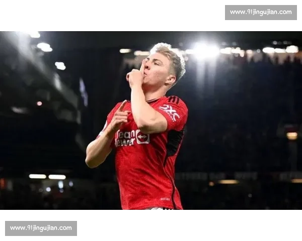 曼联 7400 万镑截胡塞斯科!霍伊伦德互换交易或破灭伊萨克利物浦梦